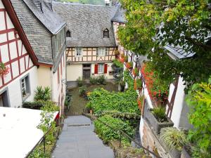 Flüsse-Quartett: Frankfurt - Mainz - Trier - Luxemburg - Saarschleife - Koblenz - Rüdesheim - Frankfurt mit der MS Rhein Prinzessin Flüsse-Quartett: Frankfurt - Mainz - Trier - Luxemburg - Saarschleife - Koblenz - Rüdesheim - Frankfurt mit der MS Rhein Prinzessin