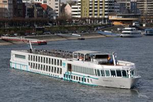Höhepunkte am Main-Donau-Kanal: Passau - Linz - Regensburg - Kehlheim - Bamberg - Würzburg - Aschaffenburg - Frankfurt - Rüdesheim - Köln mit der MS Aurelia Höhepunkte am Main-Donau-Kanal: Passau - Linz - Regensburg - Kehlheim - Bamberg - Würzburg - Aschaffenburg - Frankfurt - Rüdesheim - Köln mit der MS Aurelia