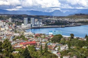 Kurs Kap Hoorn und bis Buenos Aires: Callao - Valparaiso - Chilenische Fjorde - Punta Arenas - Feuerland & Kap Hoorn - Ushuaia - Port Stanley - Puerto Madryn - Buenos Aires mit der MS Artania Kurs Kap Hoorn und bis Buenos Aires: Callao - Valparaiso - Chilenische Fjorde - Punta Arenas - Feuerland & Kap Hoorn - Ushuaia - Port Stanley - Puerto Madryn - Buenos Aires mit der MS Artania