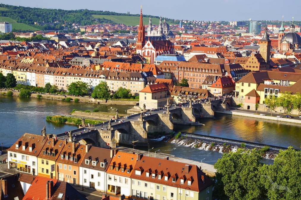 Über den Main-Donau-Kanal zu Main und Rhein: Passau - Linz - Regensburg ...