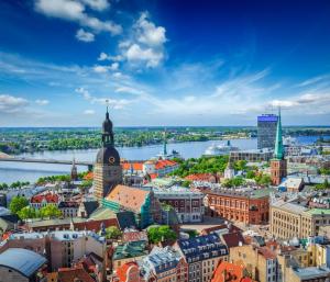 Weiße Nächte in der Ostsee: Bremerhaven - Nord-Ostsee-Kanal - Riga - Küdema Bay - St. Petersburg - Tallinn - Stockholm - Visby - Trelleborg Bremerhaven mit der MS Albatros Weiße Nächte in der Ostsee: Bremerhaven - Nord-Ostsee-Kanal - Riga - Küdema Bay - St. Petersburg - Tallinn - Stockholm - Visby - Trelleborg Bremerhaven mit der MS Albatros